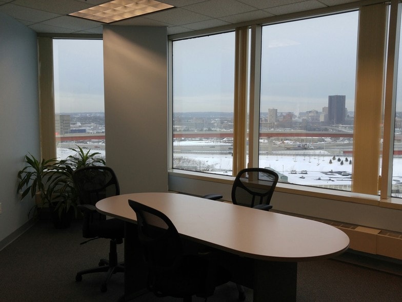 555 Long Wharf Dr, New Haven, CT à louer - Photo intérieure - Image 3 de 31