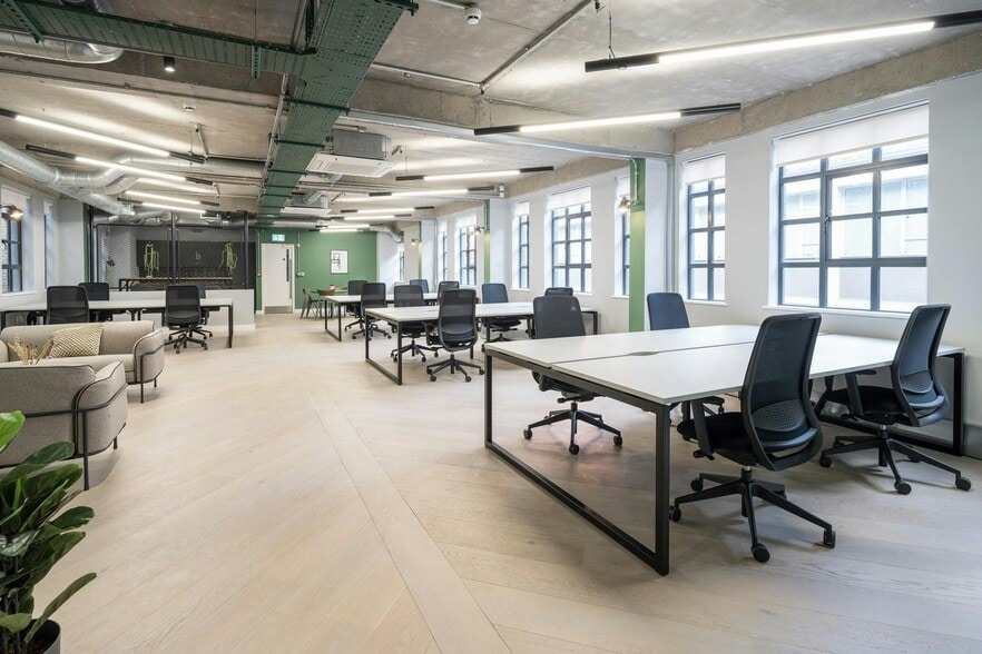 26-28 Glasshouse Yard, London for lease - Building Photo - Image 2 of 25
