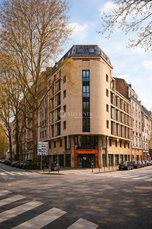 Office in Lille for sale Building Photo- Image 1 of 10