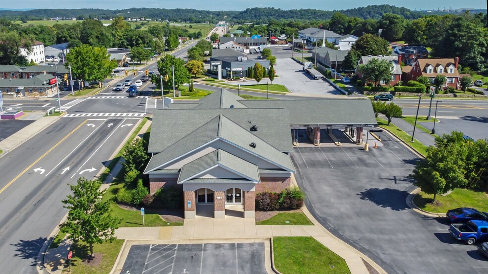 1355 N Shenandoah Ave, Front Royal, VA for sale - Building Photo - Image 3 of 4