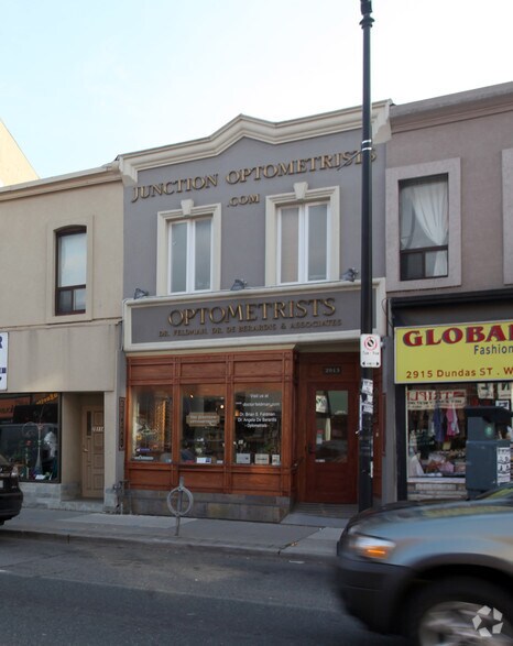 2913 Dundas St W, Toronto, ON for sale - Building Photo - Image 2 of 2