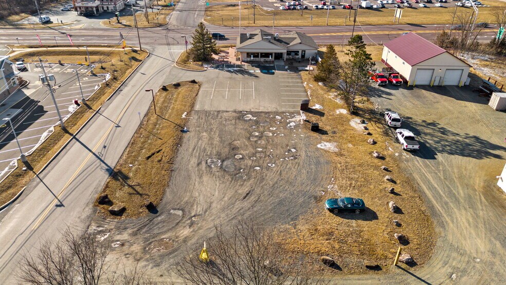 1850 John Fries Hwy, Quakertown, PA à vendre - Photo du bâtiment - Image 3 de 45