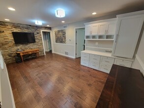 4651 Roswell Rd NE, Atlanta, GA for lease Interior Photo- Image 2 of 9