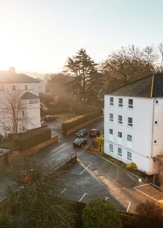 Plus de détails pour 25 Selkirk Ct, Cheltenham - Multi-résidentiel à vendre