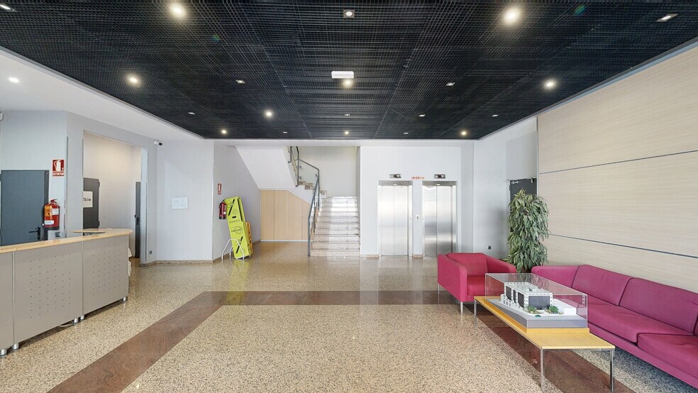 Calle de Manuel Tovar, 43, Madrid, Madrid à louer - Numérisation 3D de Matterport - Image 2 de 22