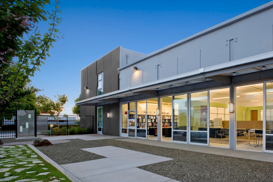 1084 Foxworthy Ave, San Jose, CA for lease - Building Photo - Image 2 of 10