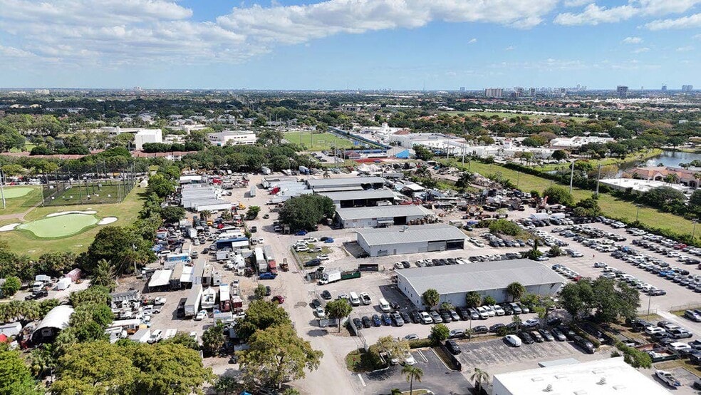 2269 Indian Rd, West Palm Beach, FL for lease - Building Photo - Image 2 of 10