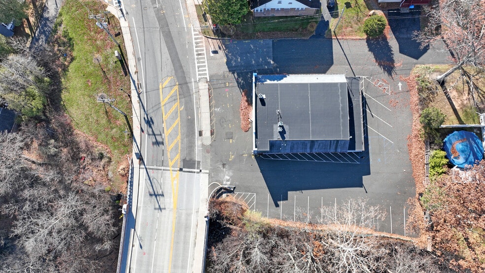 1 S Liberty Dr, Stony Point, NY à vendre - Photo du bâtiment - Image 3 de 34