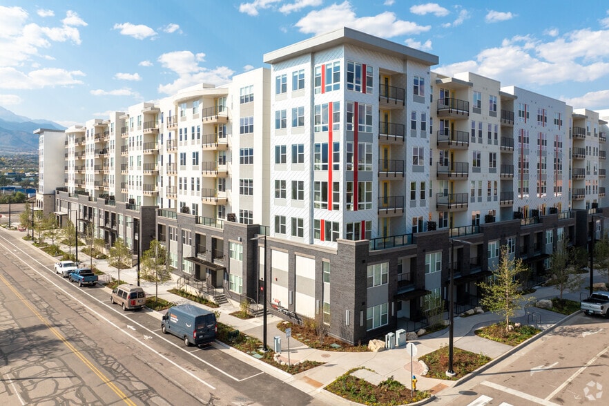 655 S Sierra Madre St, Colorado Springs, CO for lease - Building Photo - Image 2 of 28