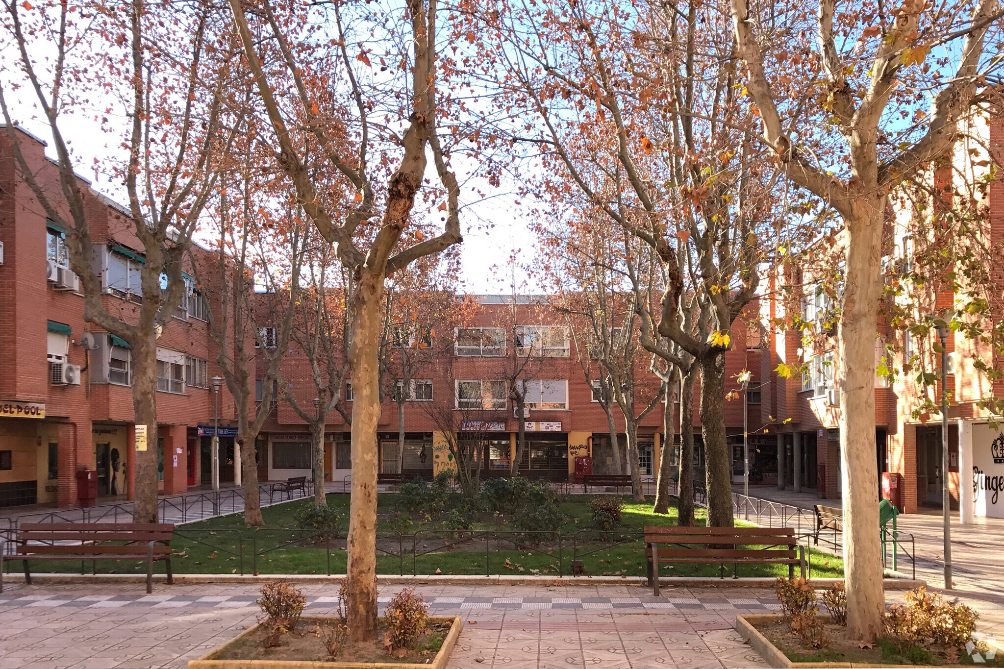 Plaza de Blas de Otero, 1, Rivas-Vaciamadrid, Madrid à louer Photo du bâtiment- Image 1 de 3