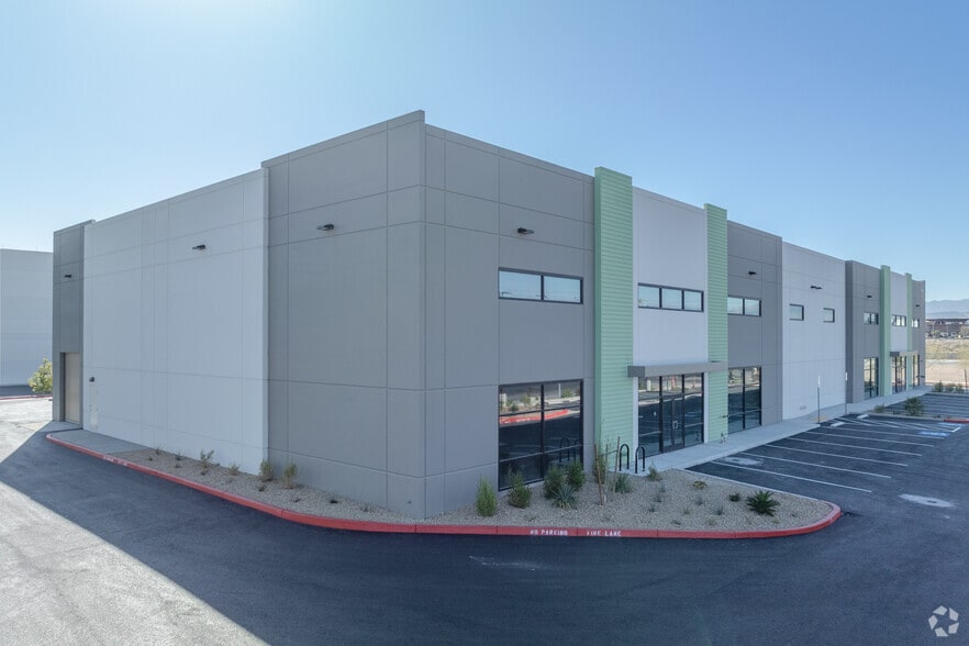 5765 W Sunset Rd, Las Vegas, NV à vendre - Photo du bâtiment - Image 3 de 23