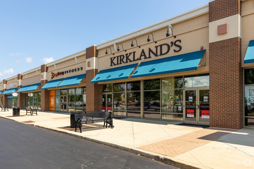 300-610 Porters Vale Blvd, Valparaiso, IN à louer - Photo du bâtiment - Image 2 de 9