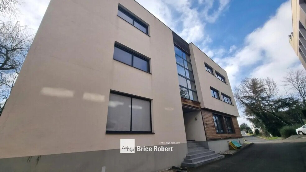 9 Chemin Du Jubin, Dardilly à louer - Photo du bâtiment - Image 2 de 9