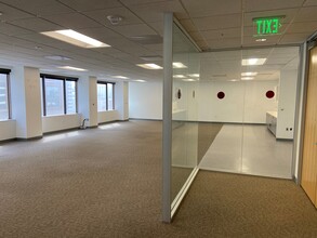 601 Montgomery St, San Francisco, CA for lease Interior Photo- Image 2 of 4