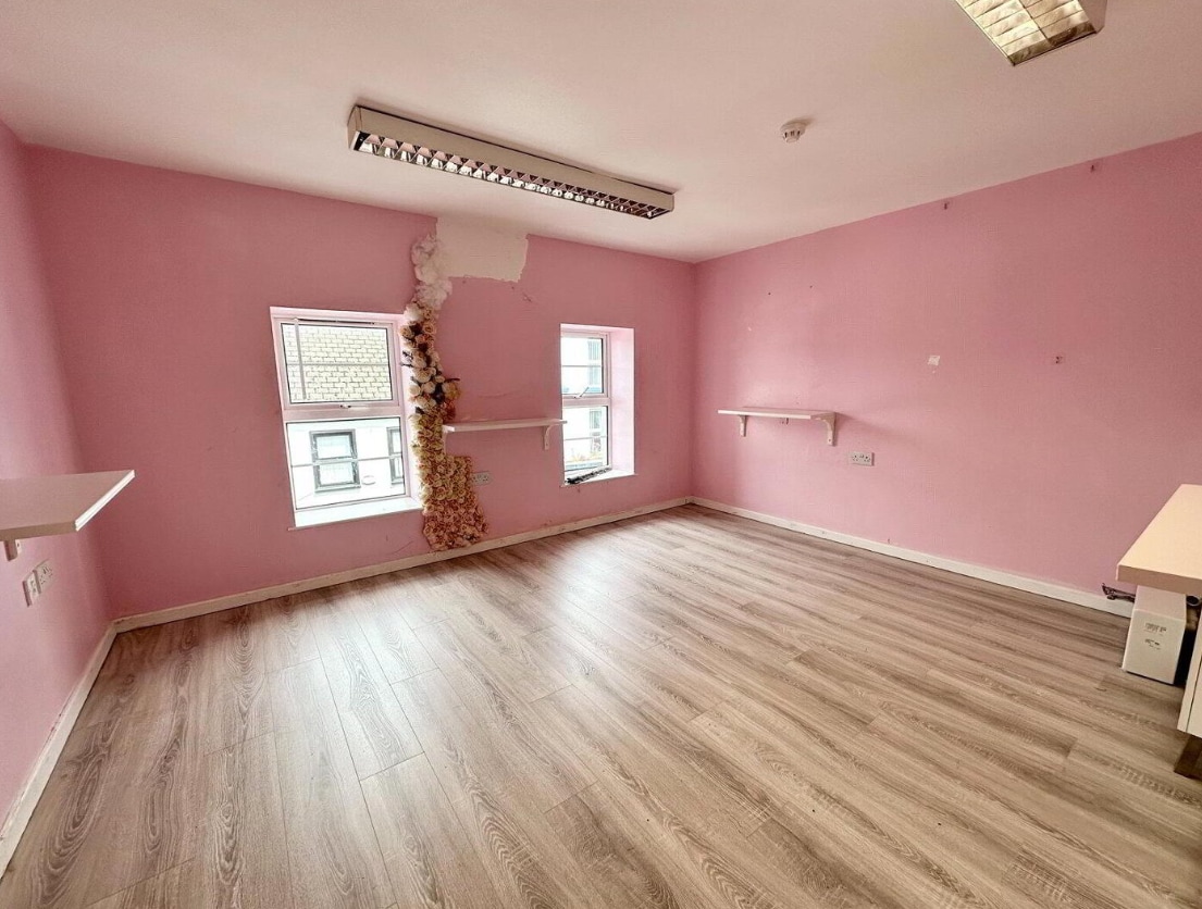 34-34A Irish St, Dungannon, CTE BT70 1DB - Unit 34A -  - Interior Photo - Image 1 of 6