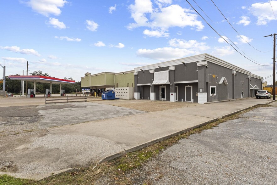 1610 W Park Ave, Orange, TX à vendre - Photo du bâtiment - Image 2 de 17