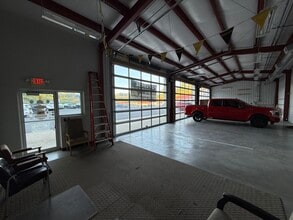 700 Business Park Dr, Morgantown, WV for lease Interior Photo- Image 2 of 9