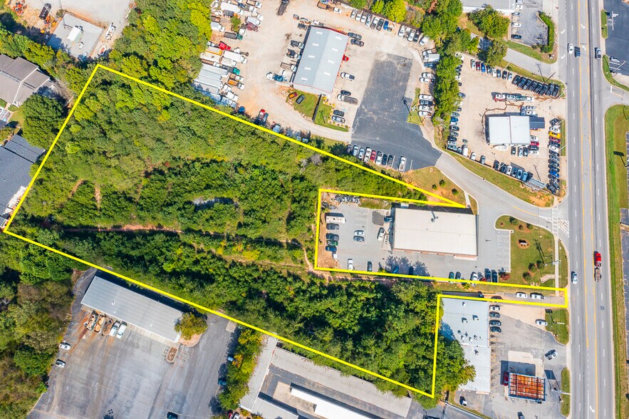 2322 Browns Bridge Rd, Gainesville, GA à vendre - Photo du bâtiment - Image 1 de 1