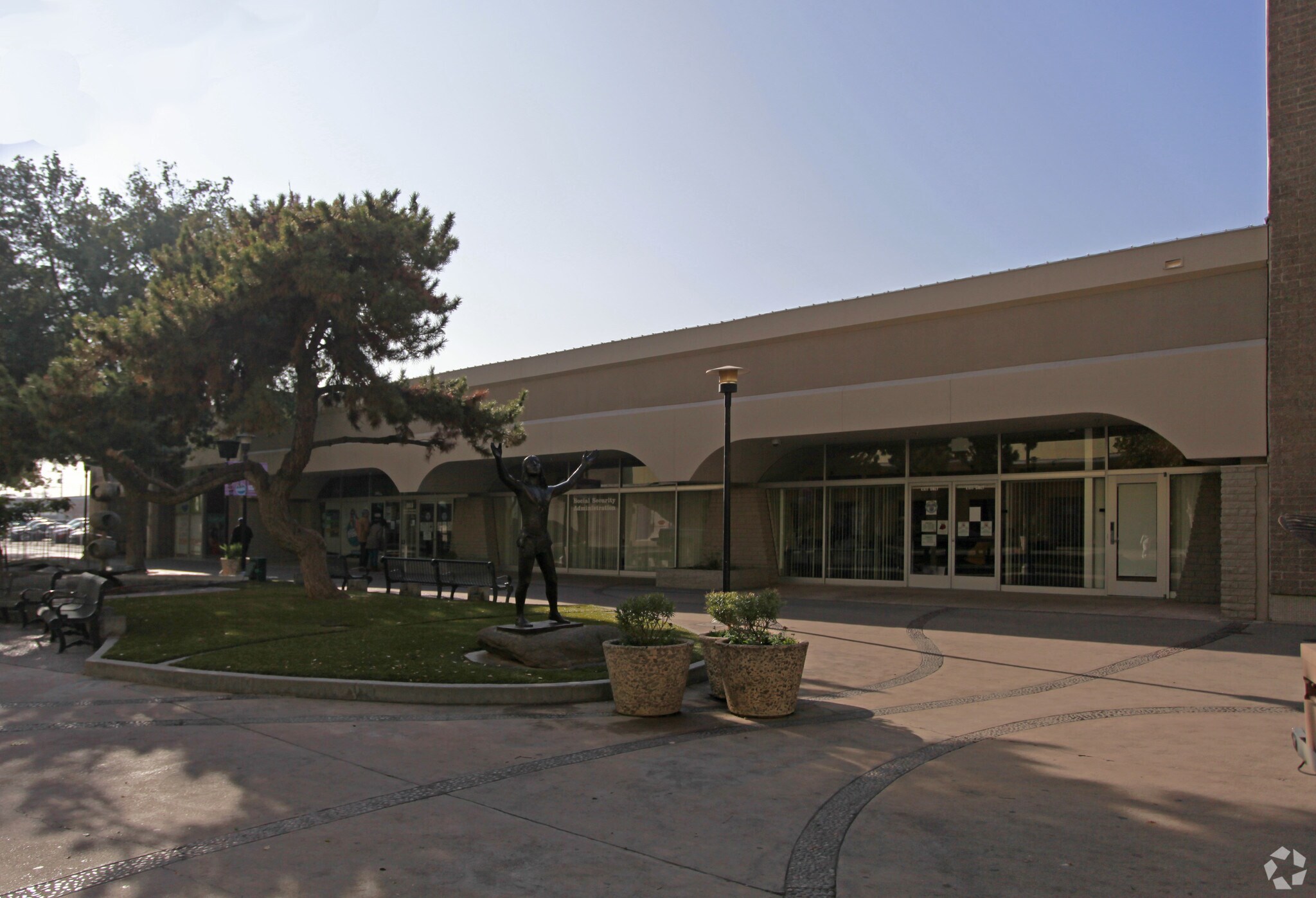 845-865 Fulton Mall, Fresno, CA à louer Photo principale- Image 1 de 3