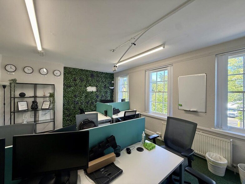 215 Stratford Rd, Solihull à vendre - Photo intérieure - Image 3 de 11