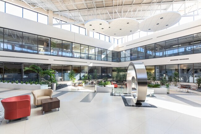 Plus de détails pour 7771 W Oakland Park Blvd, Fort Lauderdale, FL - Bureau à louer