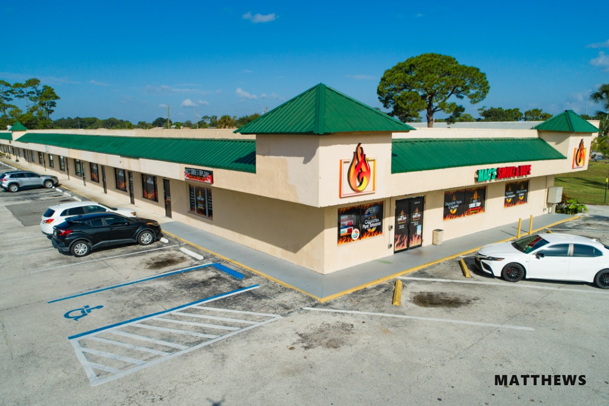 2120 S Ridgewood Ave, Edgewater, FL for lease Primary Photo- Image 1 of 9