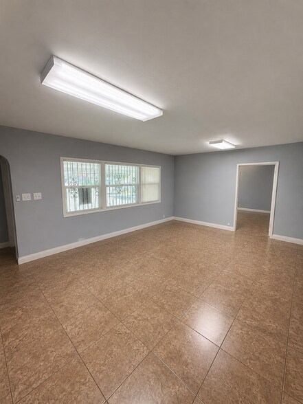 11628-11630 Victory Blvd, North Hollywood, CA à vendre - Photo intérieure - Image 3 de 10