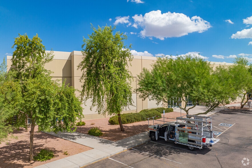 1045 N 71st Ave, Phoenix, AZ for sale - Building Photo - Image 2 of 6