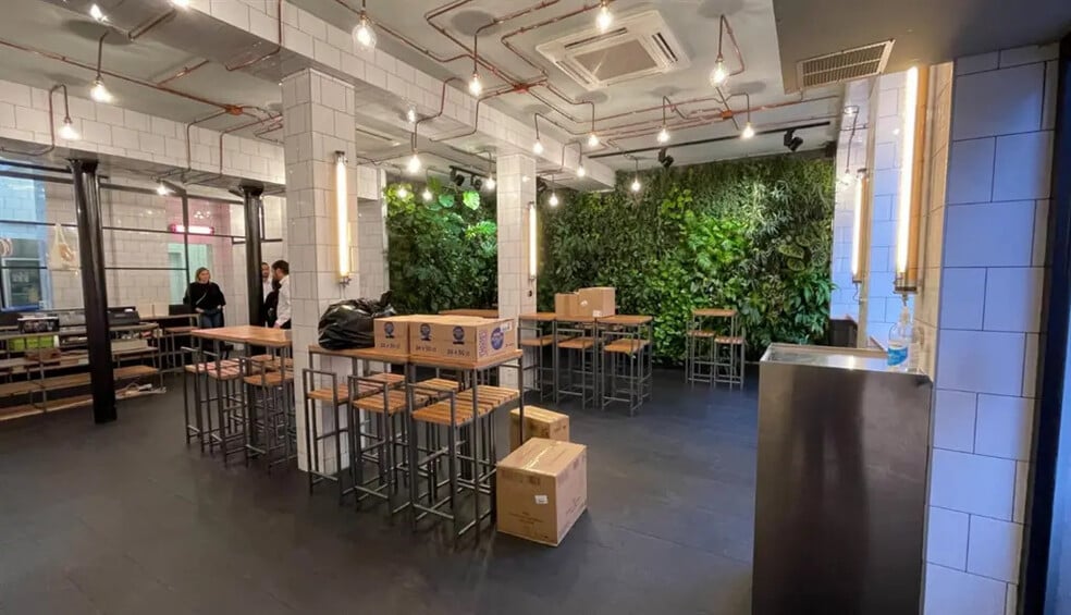 32 Rue Feydeau, Paris for lease - Interior Photo - Image 2 of 5