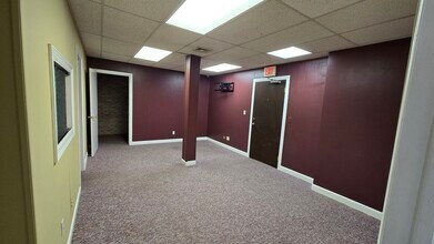 330 Milltown Rd, East Brunswick, NJ for lease Interior Photo- Image 2 of 5