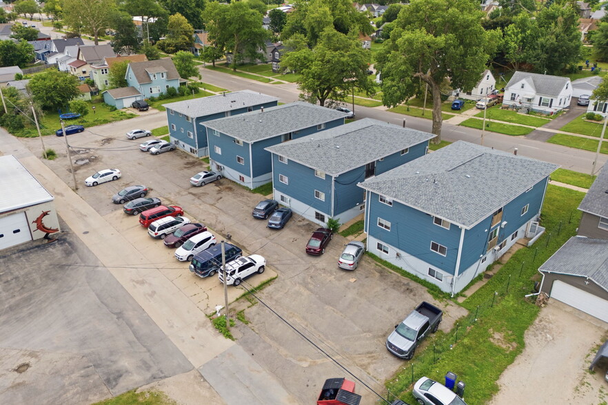 802-816 15th Ave SW, Cedar Rapids, IA à vendre - Photo du bâtiment - Image 1 de 29