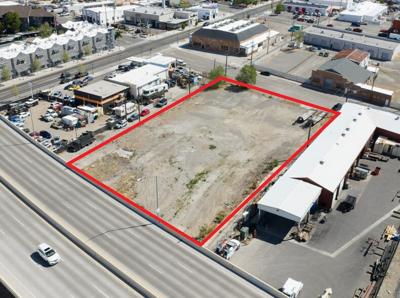 802 E 4th St, Reno, NV à louer - Photo du bâtiment - Image 3 de 4