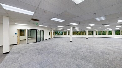 225 W Hospitality Ln, San Bernardino, CA à louer Numérisation 3D de Matterport- Image 1 de 6