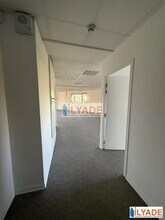 Office in Marseille for lease Interior Photo- Image 2 of 3