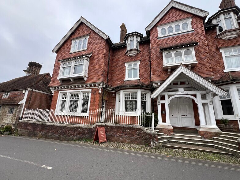 Market Sq, Petworth à louer - Photo du bâtiment - Image 1 de 1