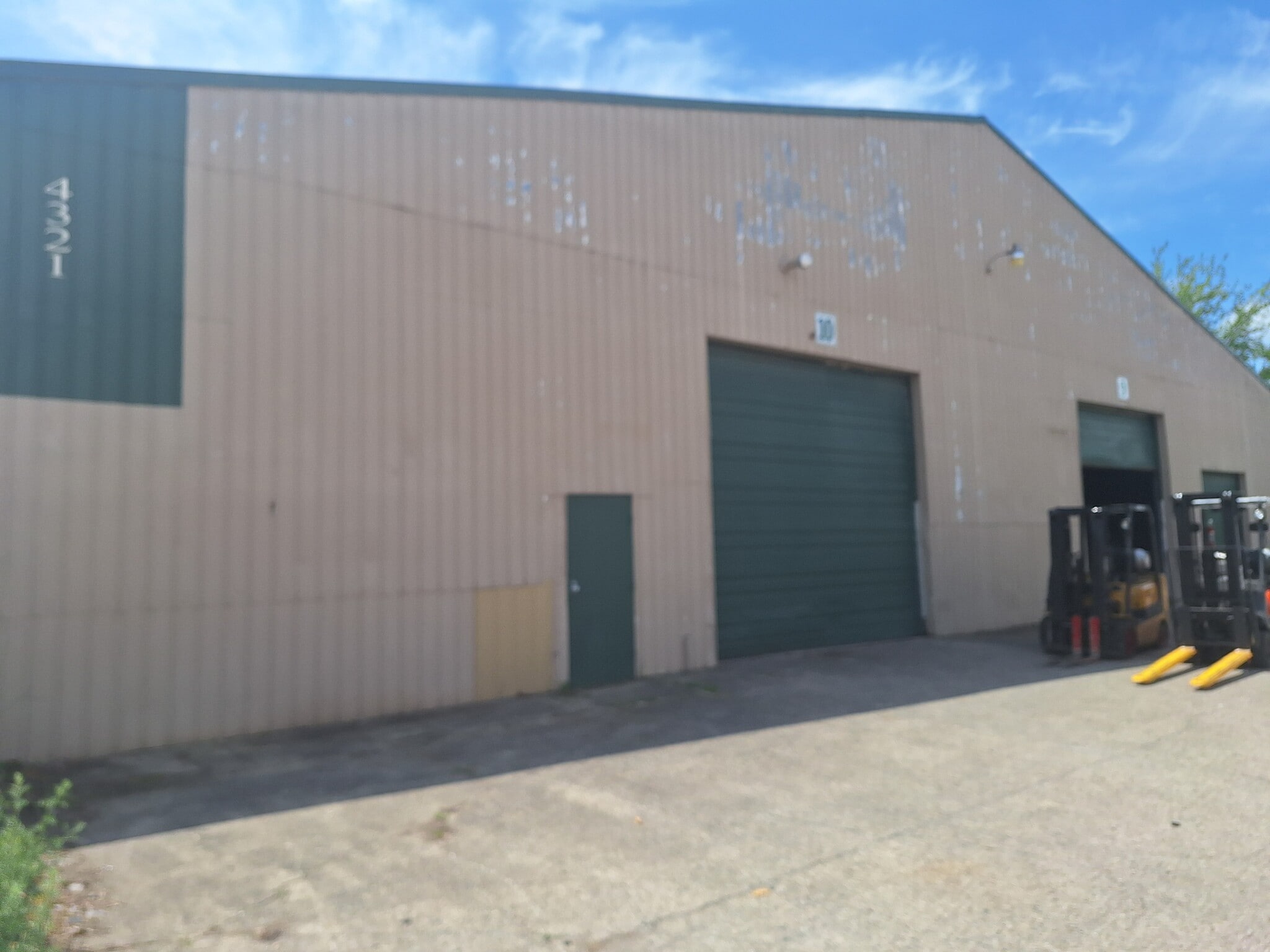 4321 Pinecreek Dr, Elkhart, IN for lease Building Photo- Image 1 of 5