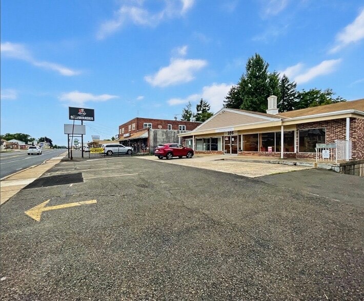 326 Bustleton Pike, Feasterville Trevose, PA for lease - Building Photo - Image 3 of 37