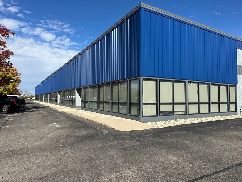 3660 Parkway Ln, Hilliard, OH for lease - Building Photo - Image 2 of 5
