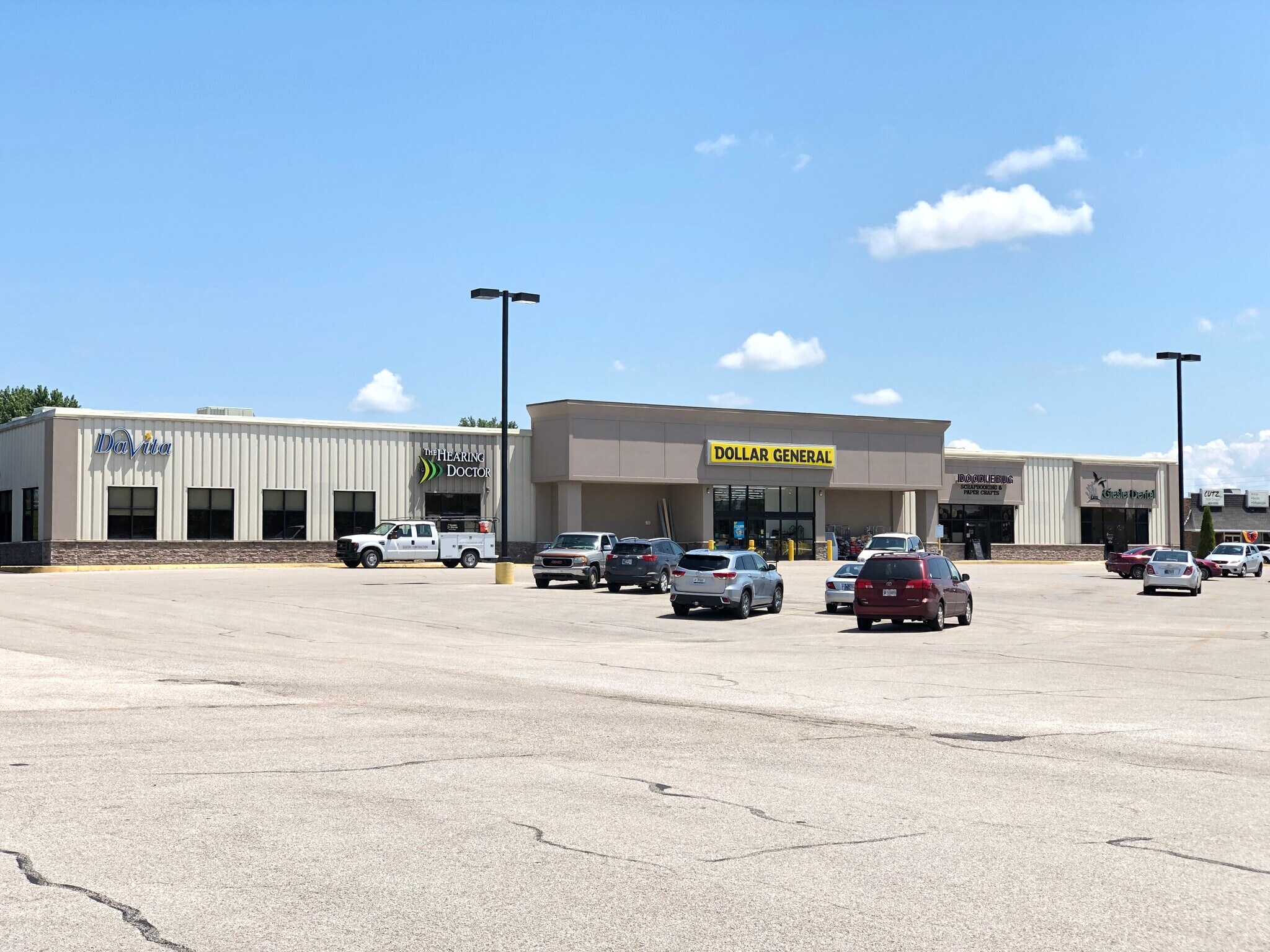 671 3rd Ave, Jasper, IN à louer Photo du bâtiment- Image 1 de 30