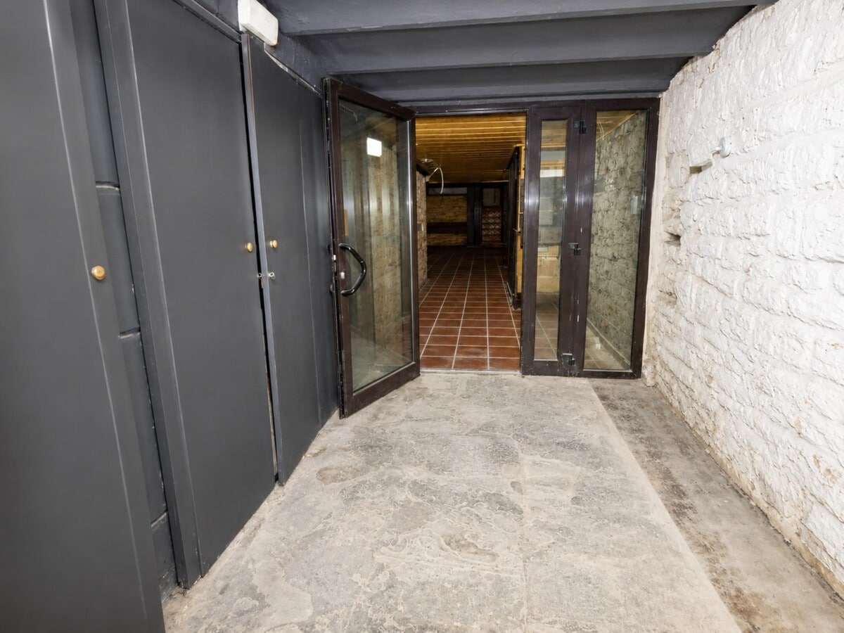 Manresa, BAR 08241 - Unit Pt01 -  - Interior Photo - Image 1 of 18