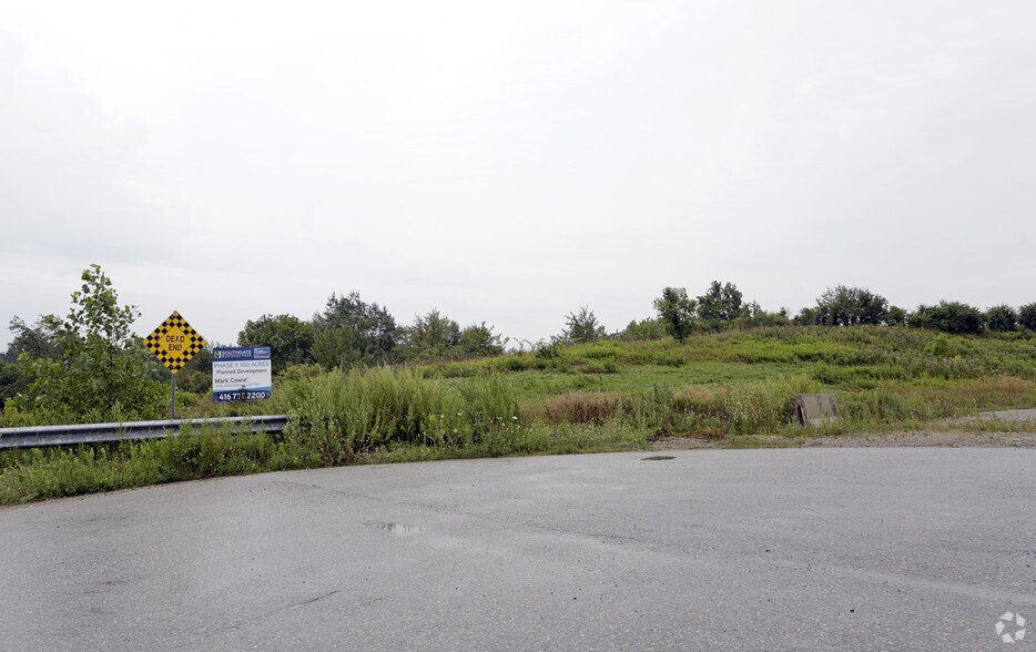 1080-2 Southgate Dr, Guelph, ON à vendre - Photo principale - Image 1 de 1