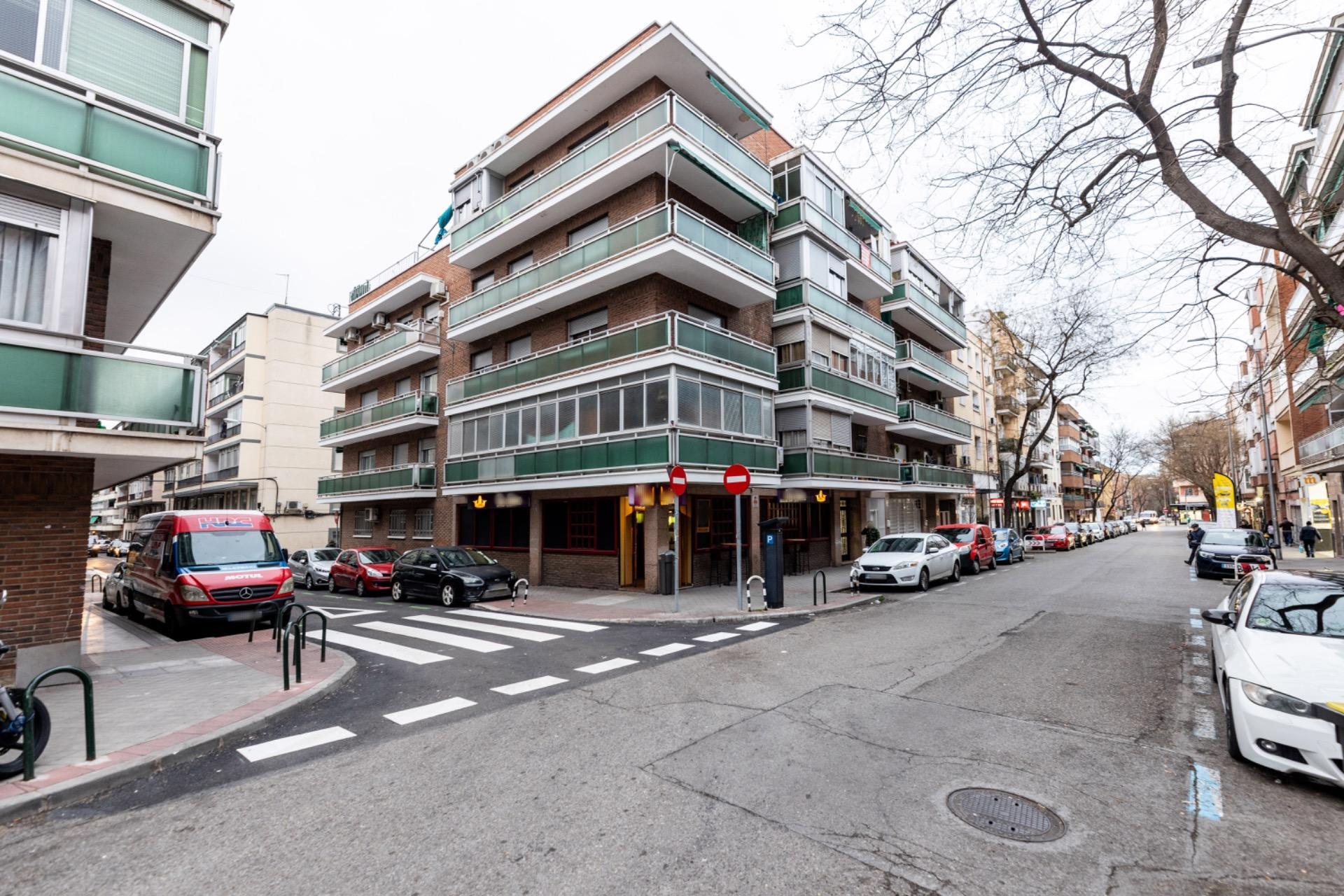 Retail in Madrid, Madrid for lease Primary Photo- Image 1 of 2