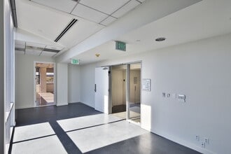 8201 Beverly Blvd, Los Angeles, CA for lease Interior Photo- Image 1 of 6