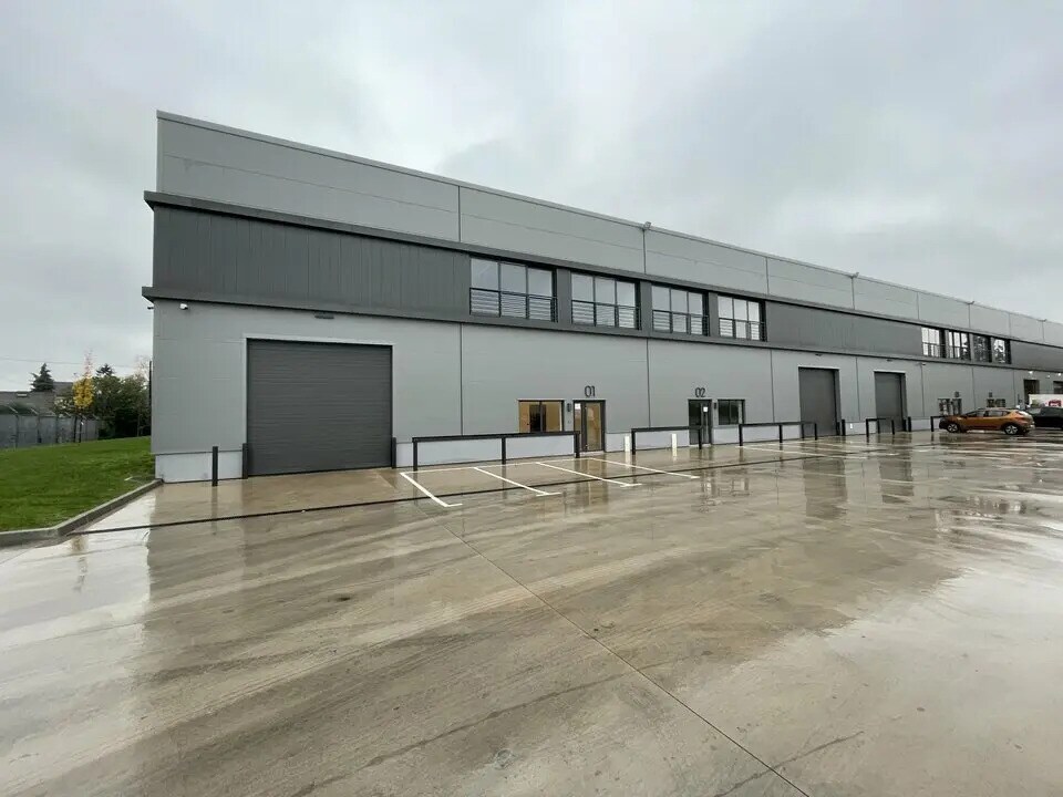 12 Allée De Dublin, Les Pavillons-sous-Bois for lease Building Photo- Image 1 of 9