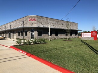 Plus de détails pour 2525 N Frazier St, Conroe, TX - Bureau, Flex à louer