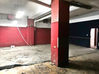 Plus de détails pour Multi-résidentiel à vendre