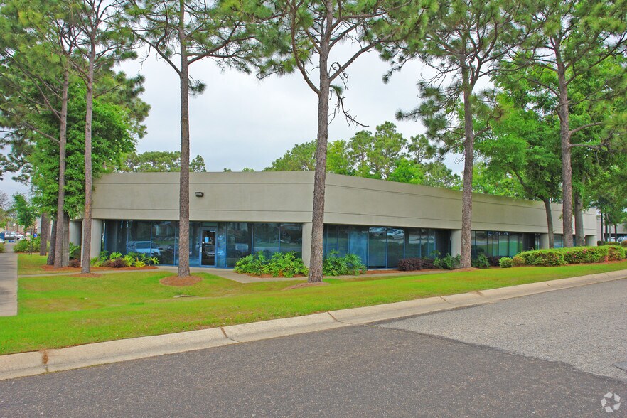 2114 Airport Blvd, Pensacola, FL for lease - Building Photo - Image 2 of 19