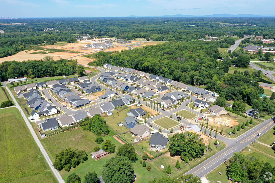 1725 Welden Village Ave, Kernersville, NC for lease - Aerial - Image 3 of 60