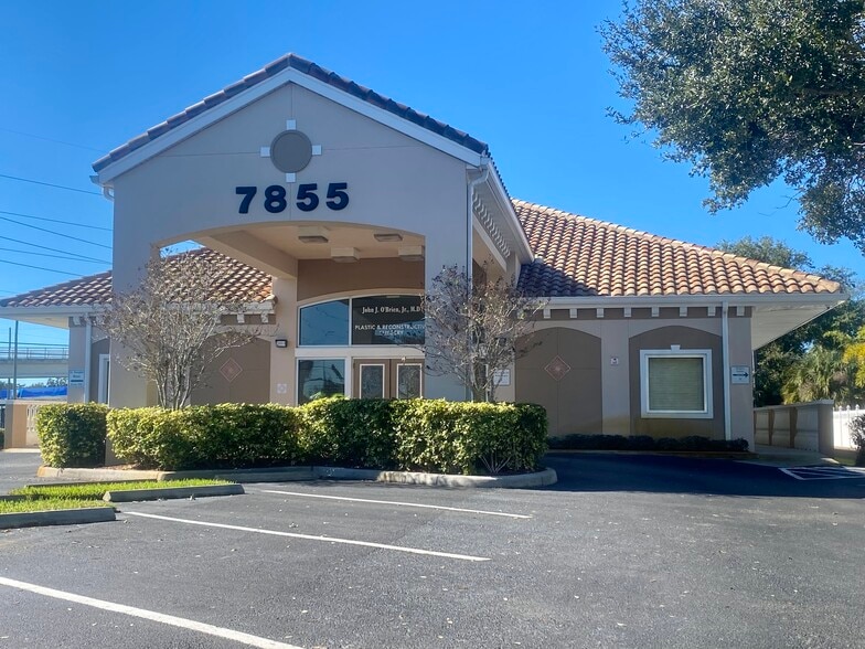 7855 38th Ave N, Saint Petersburg, FL for lease - Primary Photo - Image 1 of 12