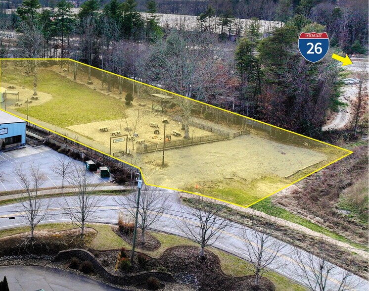 155 Underwood Rd, Fletcher, NC à vendre - Photo du bâtiment - Image 1 de 9